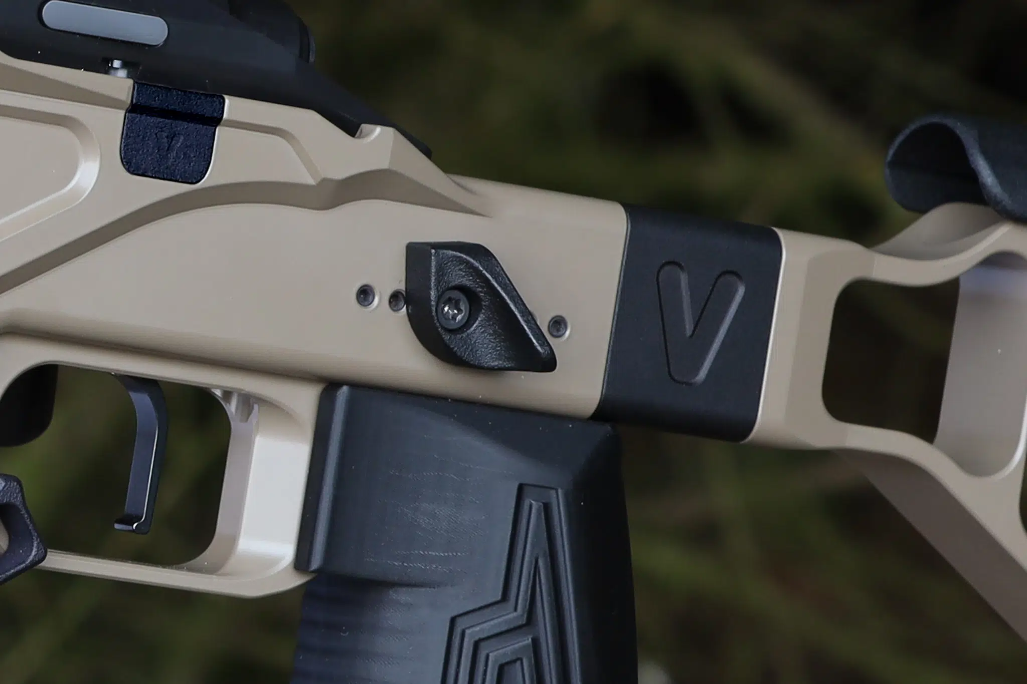 Vision PRO Chassis Thumb Rest